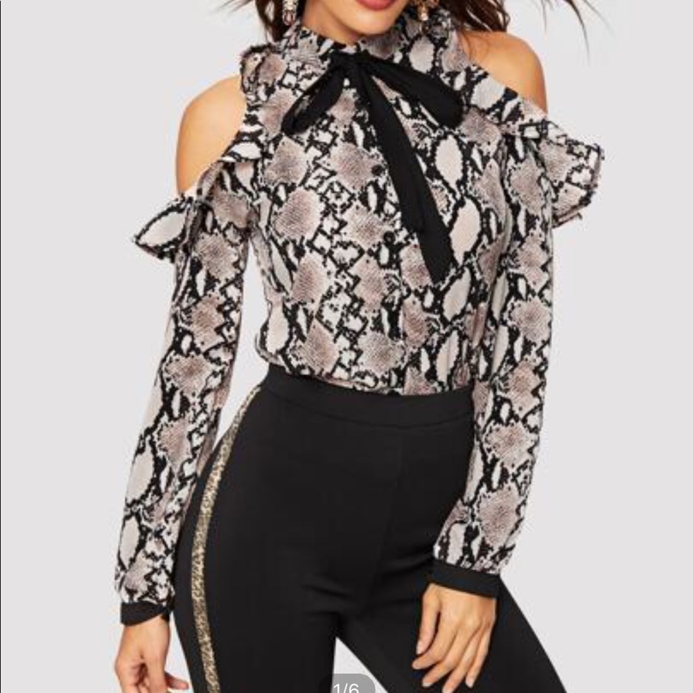 Cold shoulder SNAKESKIN top
